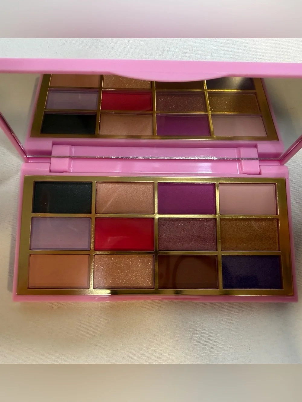Aris Glossy Pink Palette with Gold Script Logo